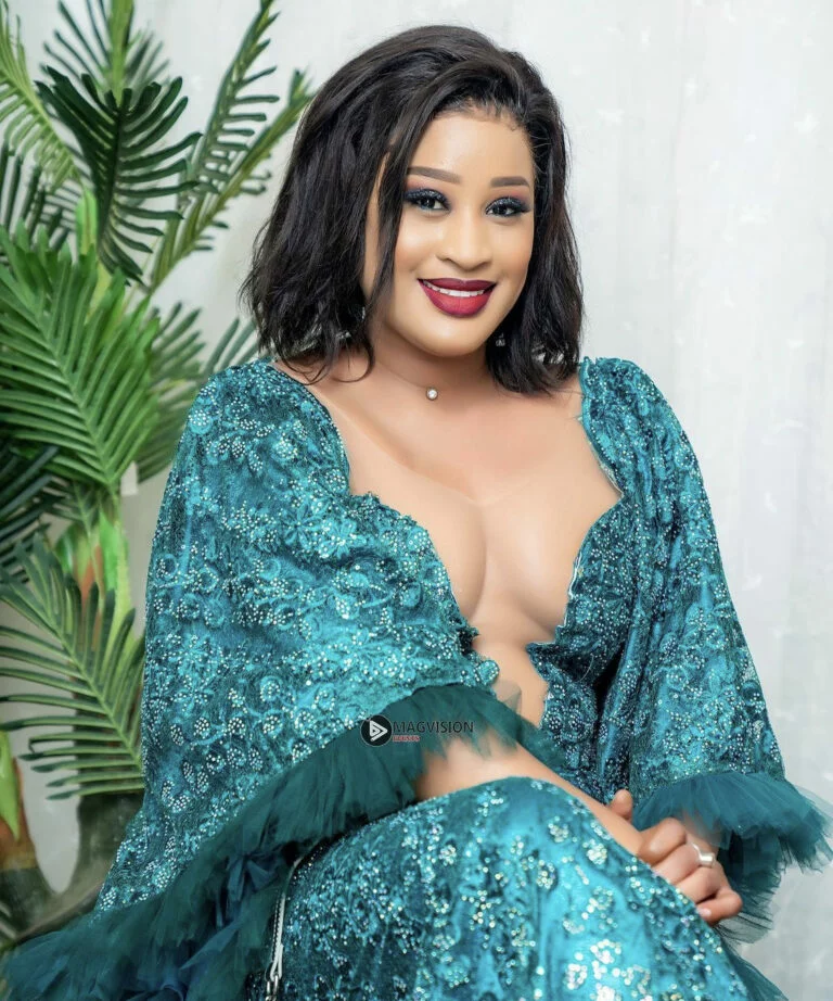 Esther-Ndiaye-alias-Racky_7708-768x922