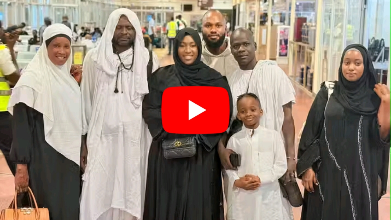 Picsart_25-04-03_11-23-46-877